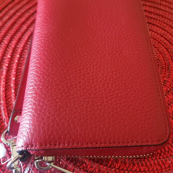 NWT Michael Kors Red Pebble Leather Wristlet LG Flat MF Phone Case Wallet - Picture 3 of 14
